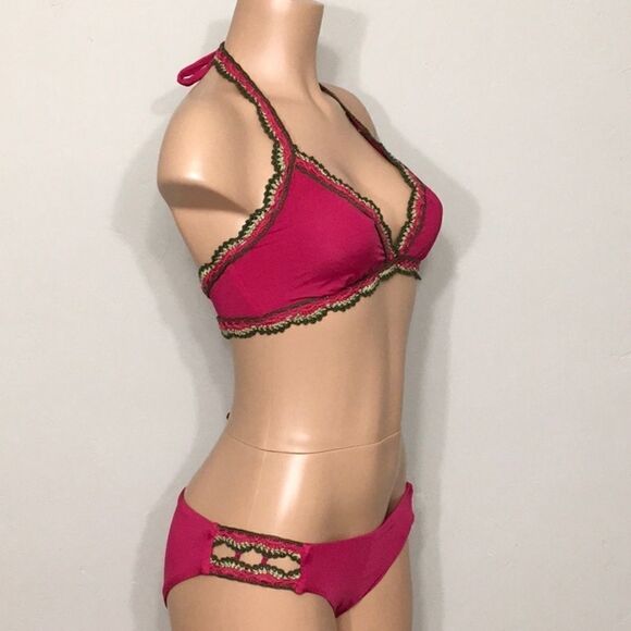 BECCA crochet trim bikini set. NWT - Picture 9 of 11